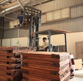 Nơi nào sản xuất pallet gỗ tại TPHCM có độ bền cao?