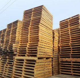 Công ty sản xuất pallet gỗ uy tín tại TPHCM